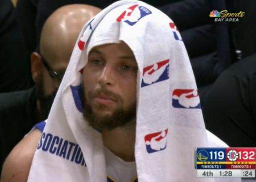 开云体育-库里疯狂50分沦为空砍 勇士到底烂在了哪里？