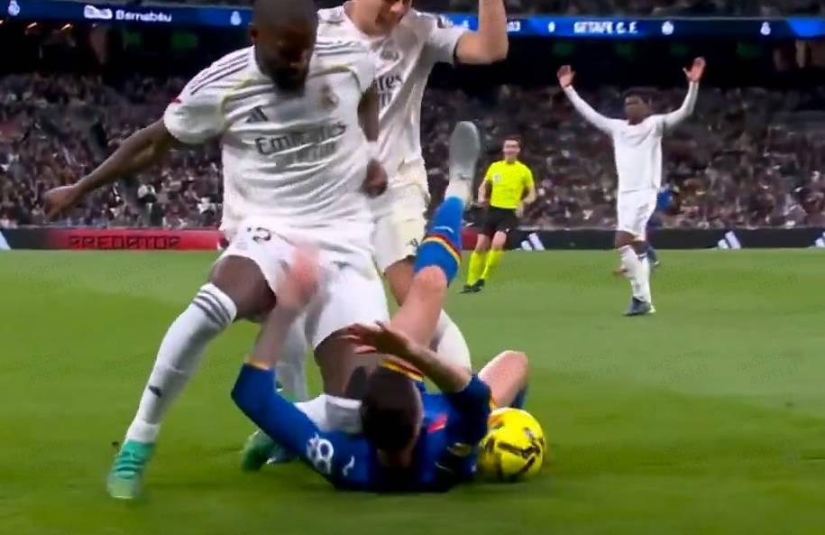 开云登录入口-世体列吕迪格“罪行”：踢佩德里后脑勺、脚踩斯凯利等