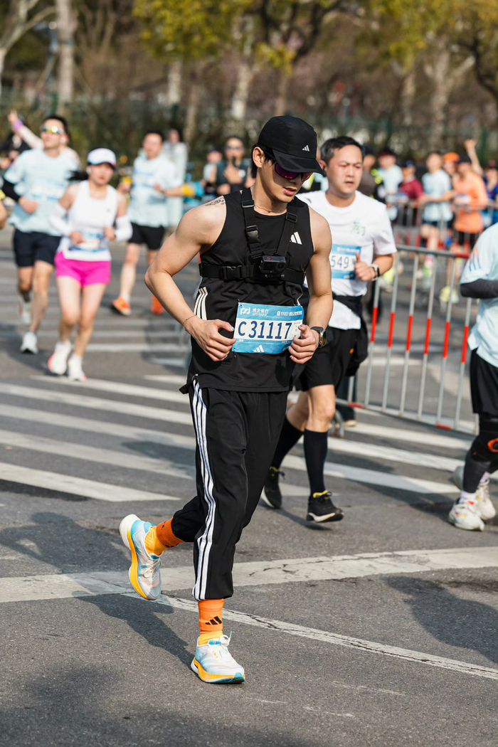 开云登录网址入口-姚琛完成人生首个半马，上海赛场见证突破|马拉松|线下活动|半程马拉松|半程|彩虹_新浪体育_新浪新闻